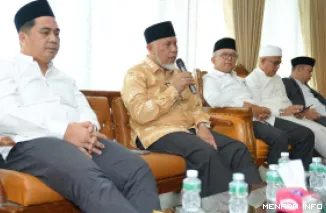 Gubernur Sumbar, Mahyeldi audiensi dan silaturahmi engan keluarga besar Lembaga Pengembangan Tilawatil Qur'an (LPTQ) Provinsi Sumbar itu, digelar di Masjid Raya Syekh Ahmad Khatib Al Minangkabawi, Ahad. (humas)