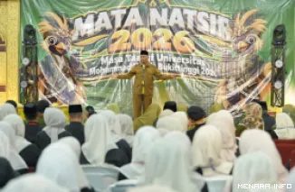 Gubernur Sumbar, Mahyeldi jadi narasumber pada kegiatan Masa Ta'aruf (Mata) Natsir 2026 UMN Bukittinggi di Aula Perpustakaan Proklamator Bung Hatta, Senin. (humas)