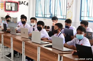 Suasana Proses Belajar Mengajar di Salah Satu Sekolah di Kota Padang, Selasa (15/9/2026)