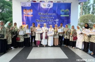 Camat Padang Barat Diko Riva Utama Bersama TP PKK Kelurahan Olo (*)