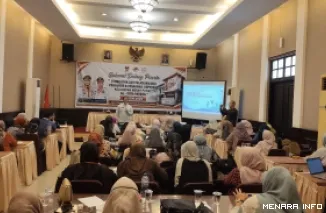 Kepala Dinas Koperasi dan UKM Kota Padang Teddy Antonius Membuka Kegiatan Pendidikan dan Pelatihan bagi Pengurus dan Pengawas Koperasi Kelurahan Merah Putih se-Kota Padang, Rabu (14/10/2026).