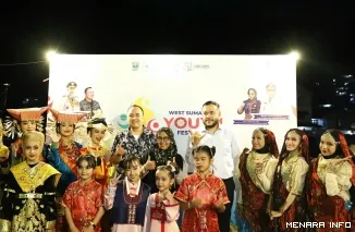 Wali Kota Padang Menghadiri Penyelenggaraan Puncak West Sumatera Youth Fest (WSYF) 2026 yang Berlangsung di Kawasan Kota Tua Padang, Minggu (25/10/2026) Malam.
