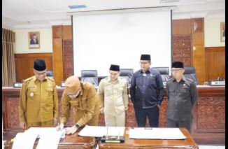 Pemko dan DPRD Tandatangani KUA PPAS APBD Tahun Anggaran 2023