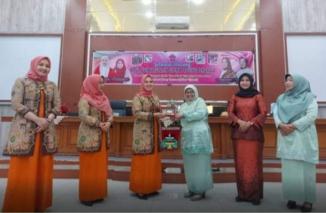 Nurma Eva Marfendi Sambut Rombongan GOW Seluma di Balaikota