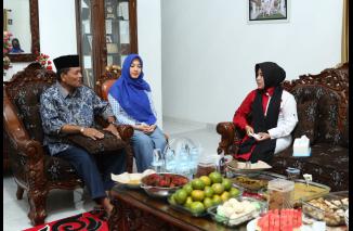 Anggota DPR Rezka Oktoberia bersilaturrahmi bersama Mantan Bupati Limapuluh Kota, Irfendi Arbi