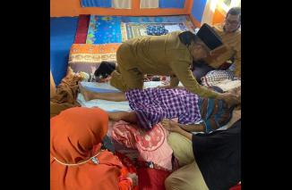 Marfendi Besuk Korban Kecelakaan Balapan Motor Bang Wako Open Road Race 2022