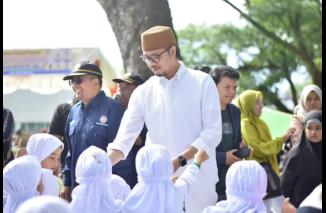 Tak Terlihat Tapi Terasa, Dialah Erman Safar Bang Wako Kata Warga di Bukittinggi