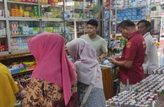 Dinkes dan Polres Datangi Sejumlah Apotek dan Toko Obat