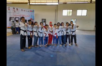 Harumkan Nama Bukittinggi, Atlet Taekwondo Raih Juara Umum 2
