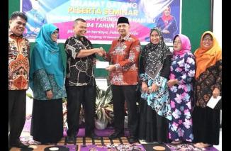 BPBD dan Bappeda Beri Bantuan Anak Stunting di Ekor Lubuk