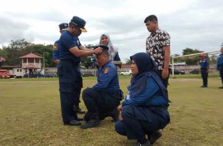 Sekdako Bukittinggi Martias Wanto Tutup Diklat Pemadam