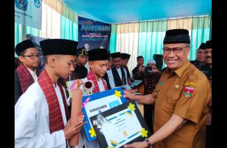 Wawako Bukittinggi Marfendi Apresiasi Lomba Panitahan di SMPN 1