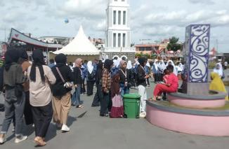 Pedati XII di Bukittinggi Berkah bagi Pedagang Kecil