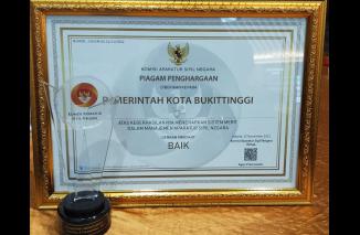 Kembali Terima Anugerah Meritokrasi, Erman Safar: Terima Kasih kepada Pimpinan SKPD