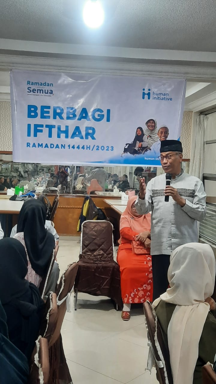 Wawako Bukittinggi Marfendi Buka Bersama dengan Anak Yatim Penerima Bea Siswa HI