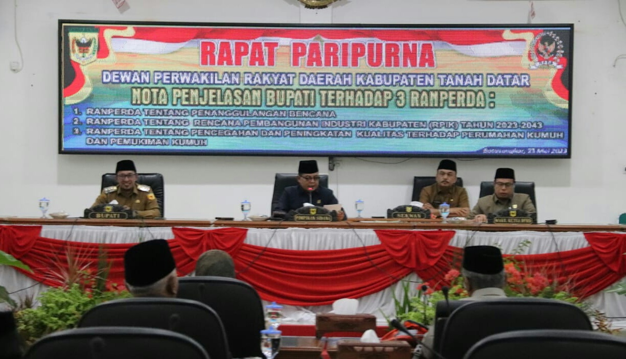 Pemkab Ajukan Tiga Ranperda ke DPRD Tanah Datar