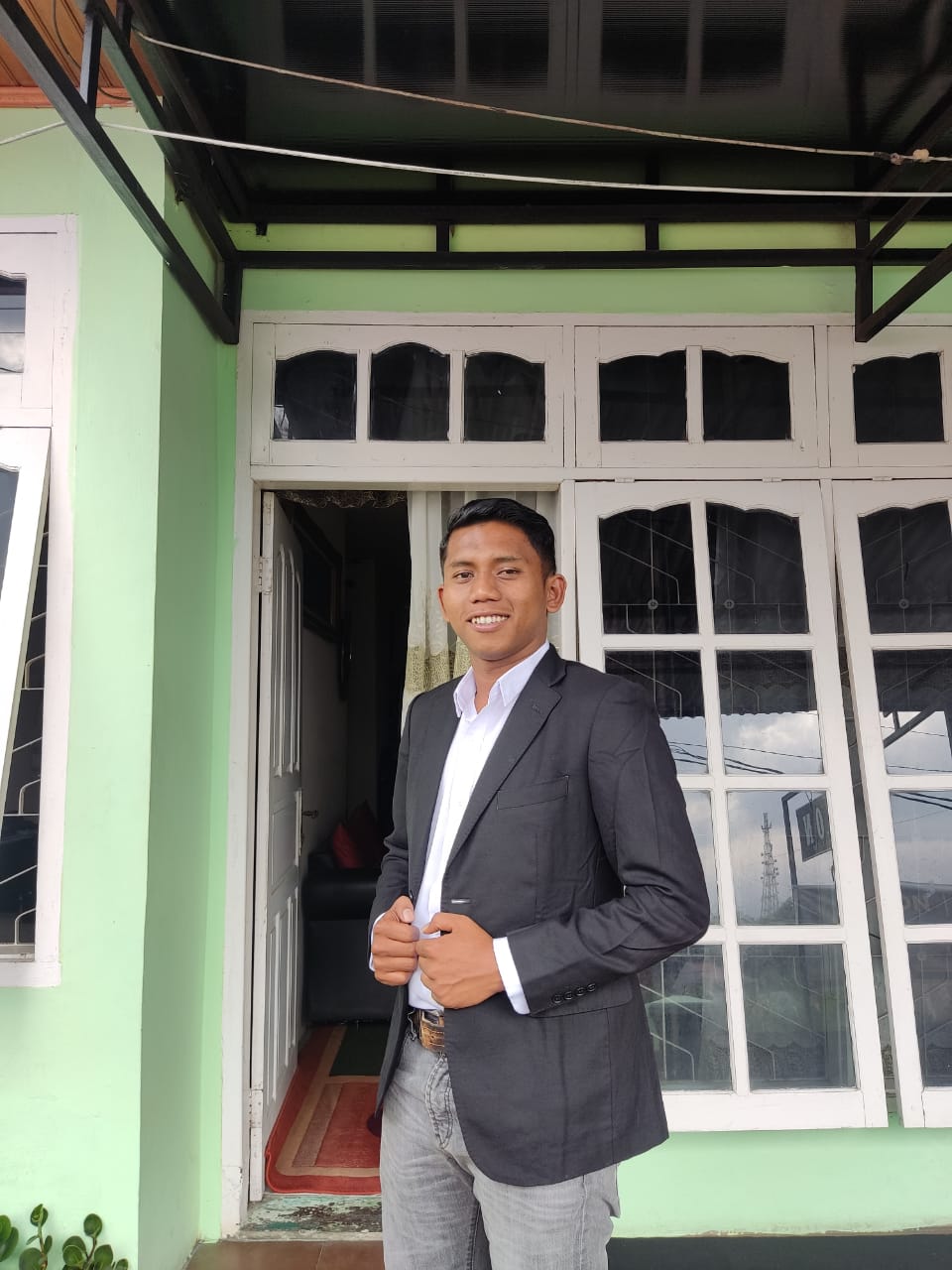 MK Menjadi Malaikat Maut bagi Kader, Namun Jadi JURU SELAMAT Oligarki dalam Memutus Sistem Proposional Tertutup