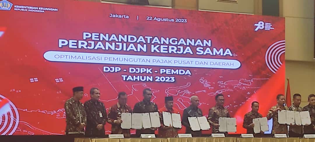 Bupati Agam Bersama 112 Pemda Tandatangani Perjanjian Perpajakan