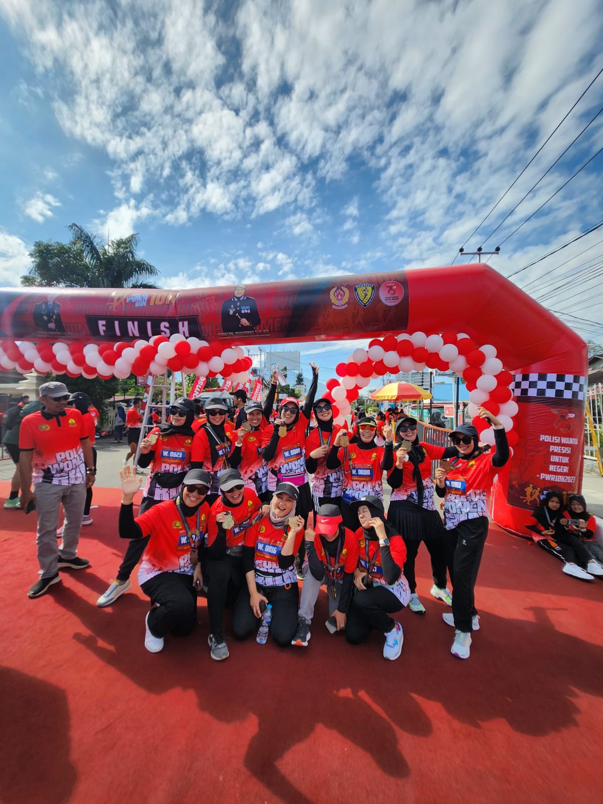 Komunitas Running Mom&#039;s Bukittinggi Ikuti Lomba Lari 10 K pada HUT Polwan ke 75