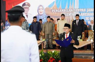 54 Wali Nagari Dilantik, Bupati Tanah Datar Ingatkan Untuk Netral Pada Pemilu dan Pilkada 2024