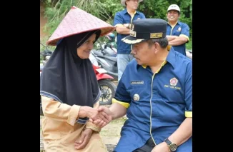 Buka Bakti Sosial Karang Taruna Agam, Bupati AWR: Pemuda Motor Penggerak Pembangunan Bangsa