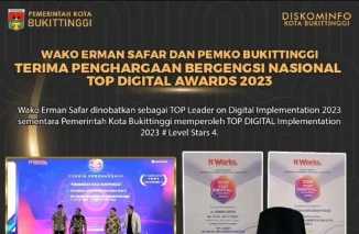Erman Safar dan Pemko Bukittinggi Terima Penghargaan TOP DIGITAL Awards 2023