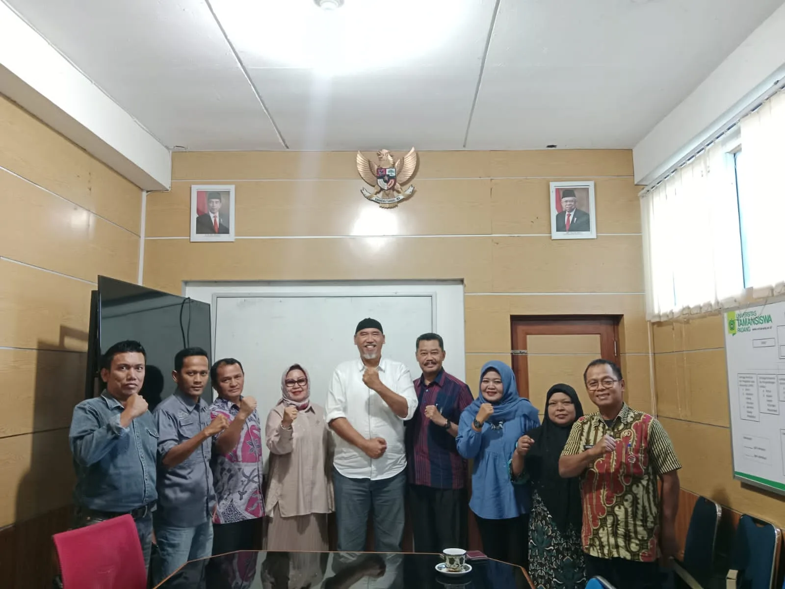 Ikatan Alumni Universitas Tamansiswa Padang Datangi Rektor Universitas Tamansiswa Padang
