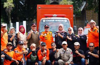 Pemkab Tanah Datar Kirim Puluhan Relawan Bantu Korban Bencana Alam di Pessel