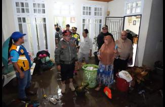 Di Tengah Banjir, Bupati Bersama Forkopimda Tinjau Lokasi