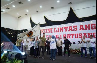 Pemkab Tanah Datar Apresiasi Reuni Lintas Angkatan SMAN 1 Batusangkar