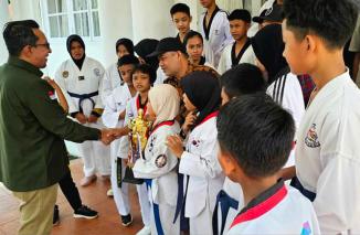 Pemkab Tanah Datar Silaturahmi dengan Atlet Taekwondo Berprestasi