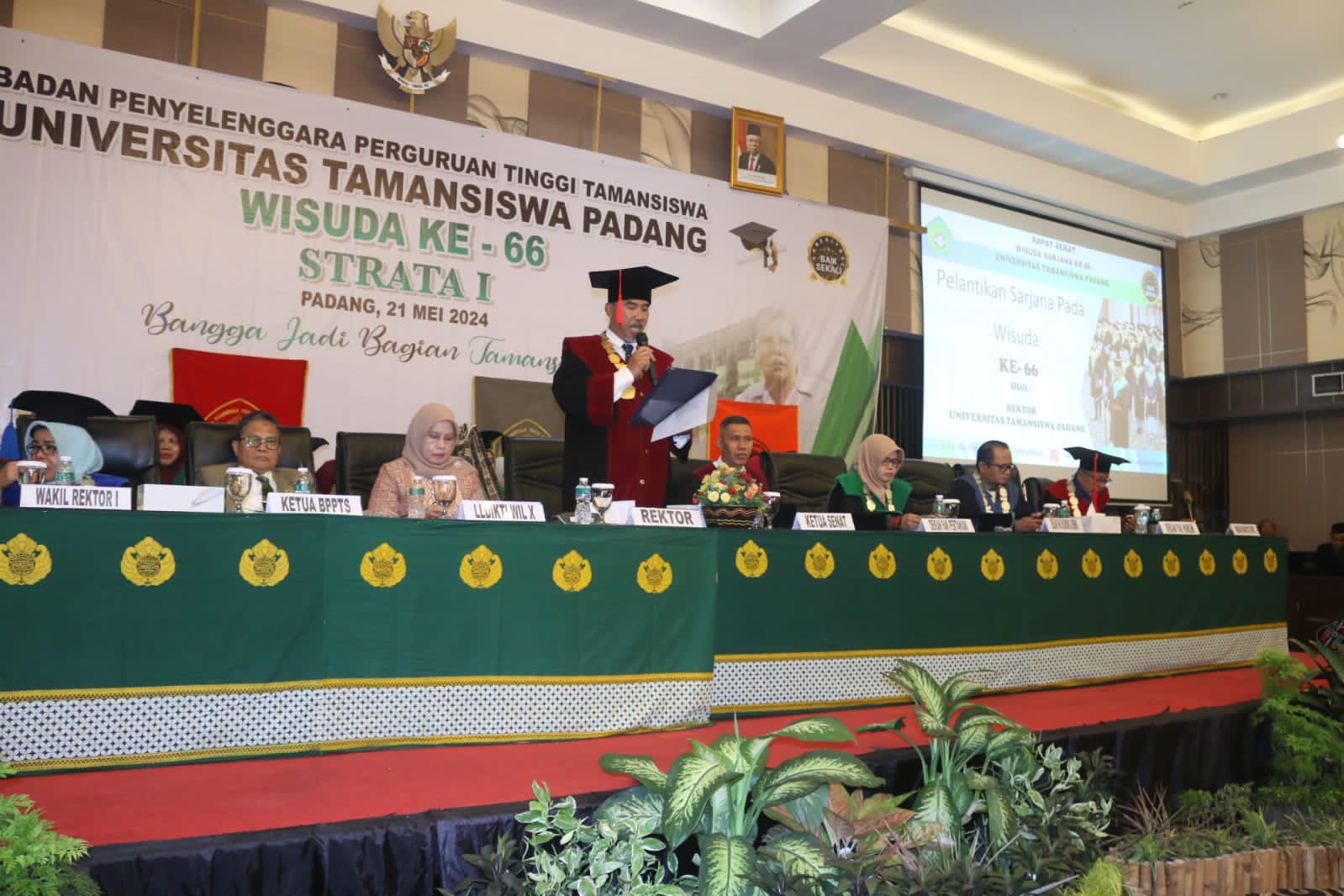 Wisuda UNITAS ke 66 Hasilkan Lulusan berkualitas, Siap Kerja dan Berwirausaha