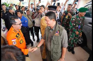 Bupati Tanah Datar Paparkan Kondisi Pasca Bencana Pada Kepala BNPB