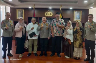 UNITAS Padang Bersama BPPTS Melakukan Kunjungan Kekantor Kapolda Sumatera Barat Dalam Pembahasan MOU