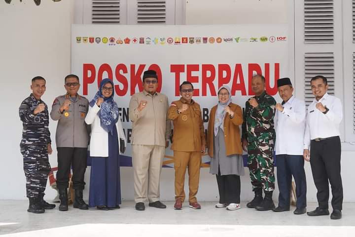KPAI Serahkan Bantuan dan Sarankan Sekolah Siaga Bencana di Tanah Datar