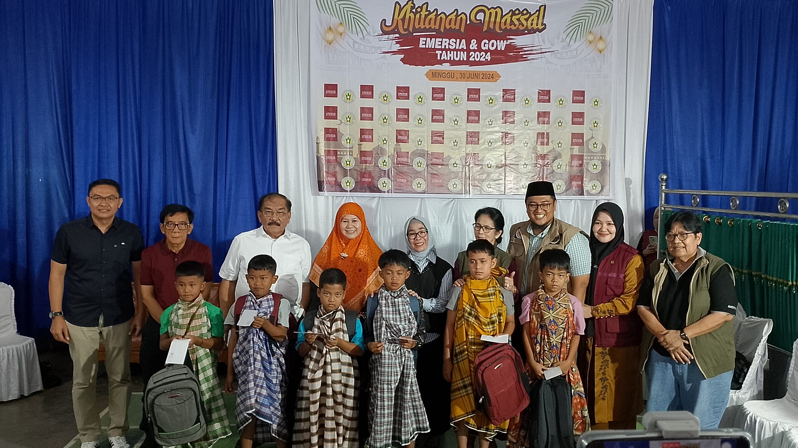 EMERSIA Group dan GOW Tanah Datar Gelar Khitanan Massal Lebih 500 Anak