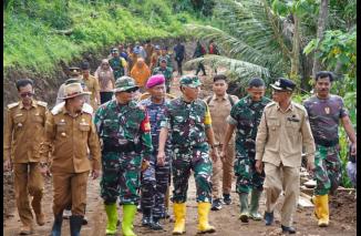 Tim Wasev Kunjungi Lokasi TMMD di Tanah Datar