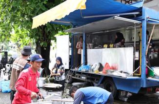 Selama Tanggap Darurat, Dapur Umum Posko Utama Bencana Tanah Datar Sediakan Nasi Bungkus