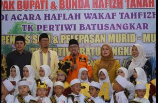 74 Murid TK Pertiwi Batusangkar Wisuda Tahfizh