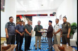 Pemkab Kuansing Salurkan Bantuan Peduli Bencana Alam di Tanah Datar