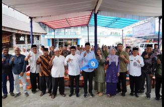 Pemnag Pangian Terima Satu Unit Ambulan