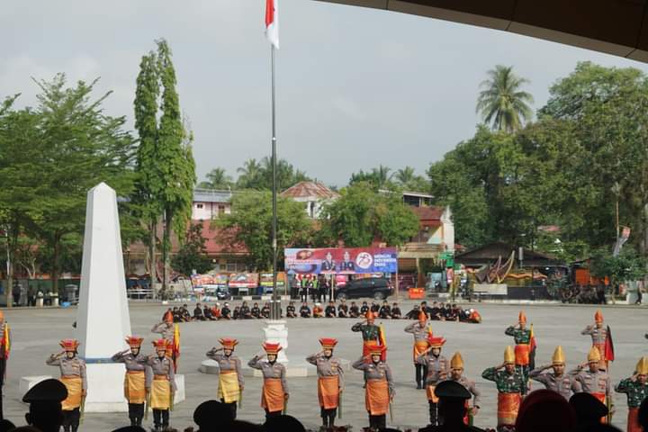 Polres Tanah Datar Gelar Upacara Hari Bhayangkara ke-78 di Lapangan Cindua Mato Batusangkar