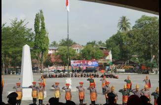 Polres Tanah Datar Gelar Upacara Hari Bhayangkara ke-78 di Lapangan Cindua Mato Batusangkar