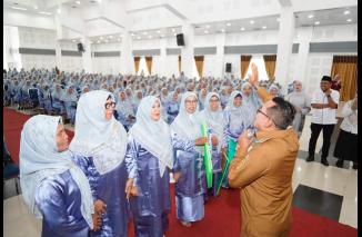 Bupati Tanah Datar Apresiasi Gebyar 1.000 Kader PPKBJ