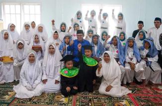 12 Orang Ibu Lansia Ikuti Khatam Al Quran di Surau Al Syariah Nagari Tanjung Bonai