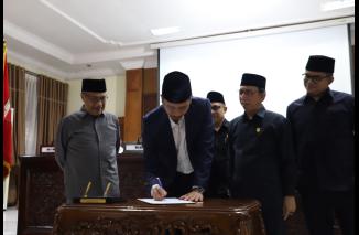 DPRD Bukittinggi Gelar Paripurna Tentang Penandatanganan Nota Persetujuan Raperda RPJPD 2025-2045