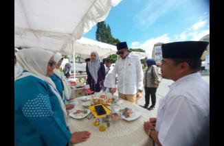 Mengangkat Tema "Sehat Bersama Pangan Lokal Serta Dengan Mengalakan Konsumsi Ikan Kita Persiapkan Generasi Emas Menuju Bukittinggi Hebat" Pemko Gelar Lomba Cipta B2SA dan Lomba Masak Ikan