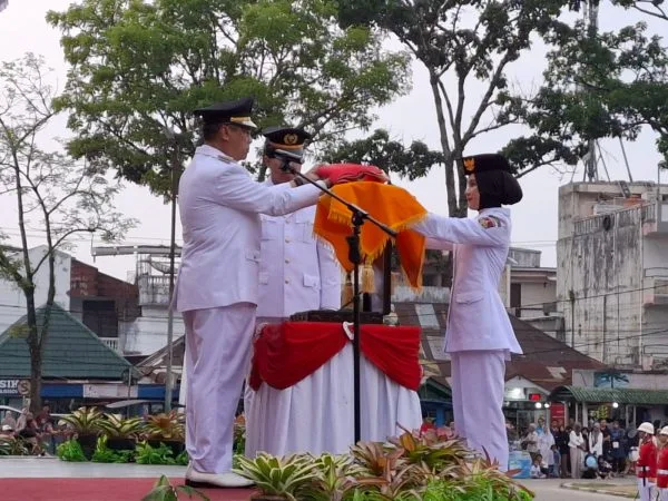 Upacara Penurunan Bendera Pusaka Sukses Dilaksanakan Oleh 54 Anggota Tim Putih Paskibraka