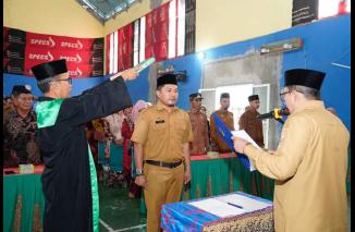 Bupati Tanah Datar Lantik Penjabat Wali Nagari Sungayang Yoghi Alfinder