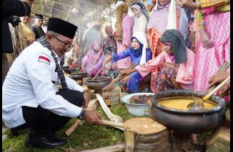 Ivent Nagari Balimbing Hadirkan Festival Pesona Seribu Dulang Gulai Baluik Pucuak Palangeh